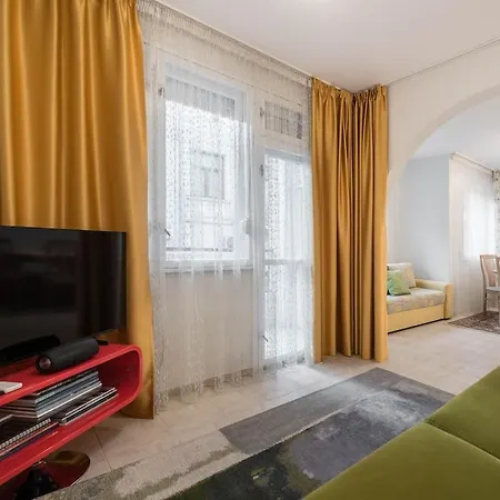 Calm Space In Center דירה וארנה