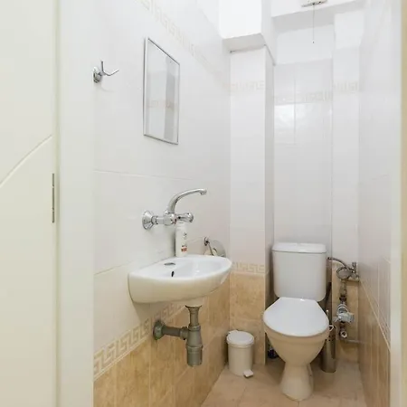 Calm Space In Center דירה וארנה