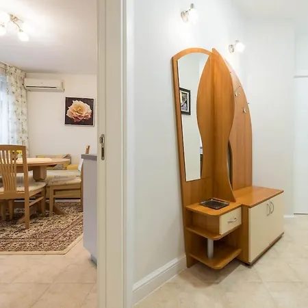 Calm Space In Center * וארנה