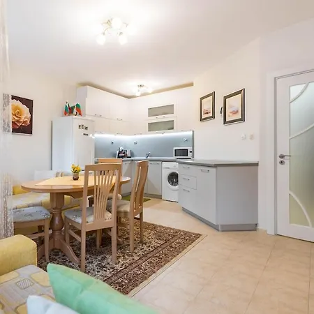 Апартамент Wurden's Place Варна