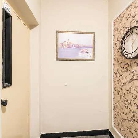 Calm Space In Center וארנה