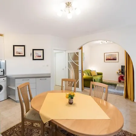 Calm Space In Center * וארנה