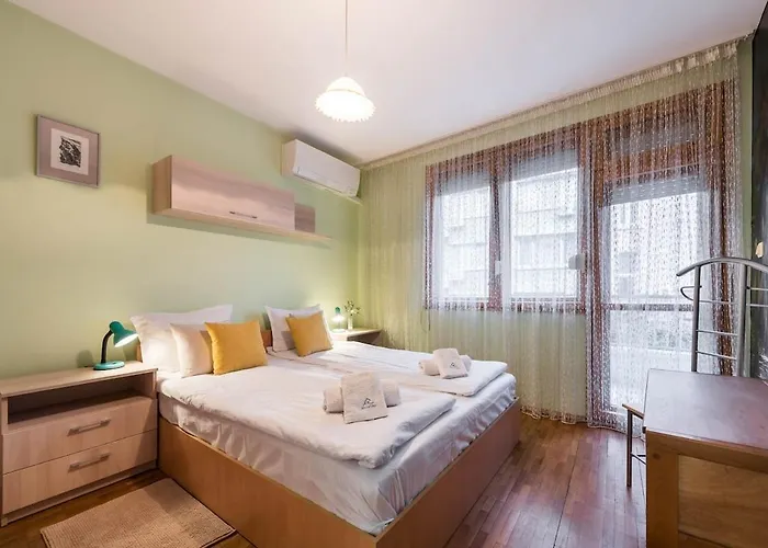 Calm Space In Center 바르나