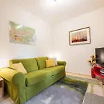 Calm Space In Center アパート *