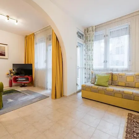 Apartment Calm Space In Center Varna