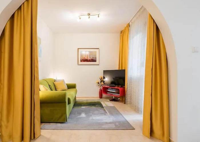 Calm Space In Center 公寓